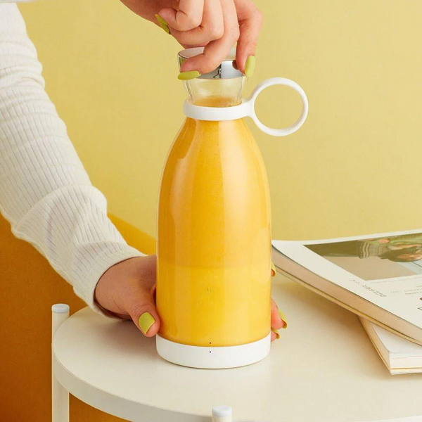 Electric Portable Mini Fruit Juicer Bottle